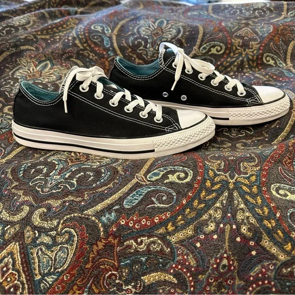 Converse All Star Chuck Taylor Low-Top Sneakers size 9 - Picture 2 of 6